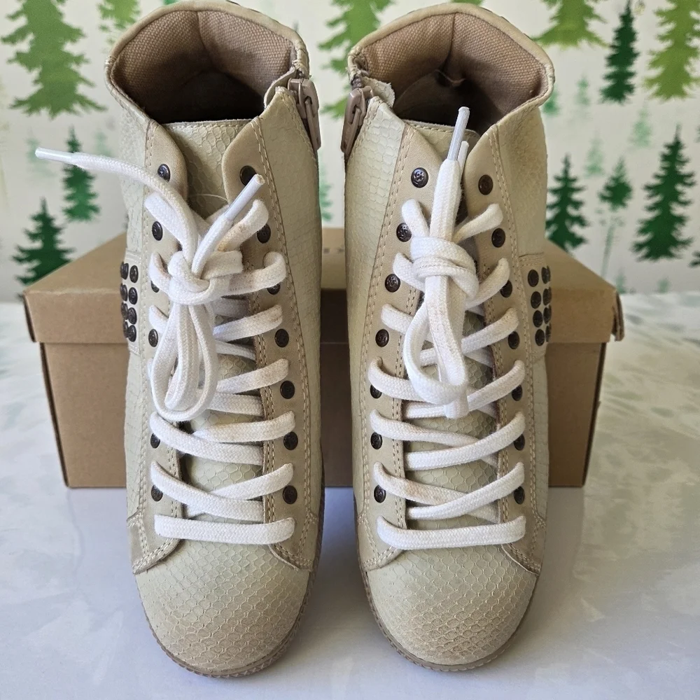 OTBT Samula 2 Cream Sneaker